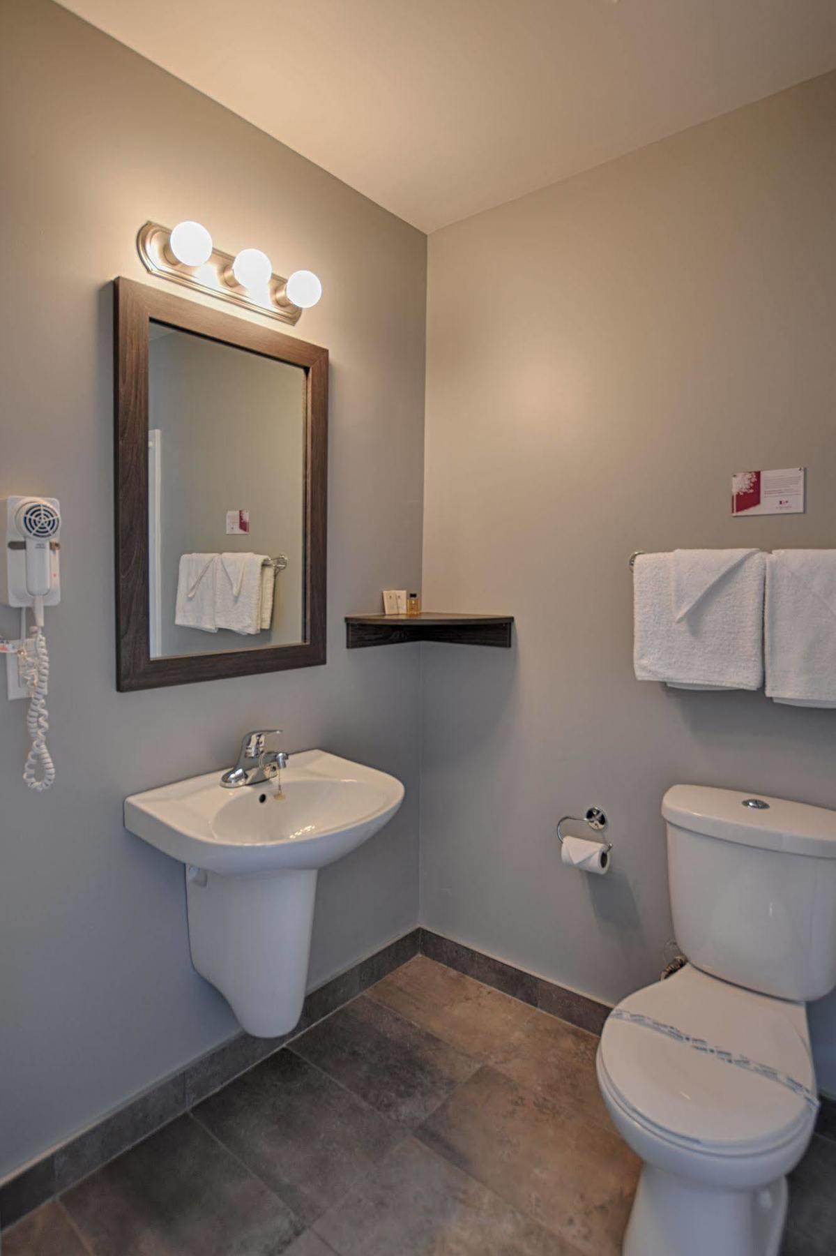 Le Fabreville Motel & Suites Λαβάλ Εξωτερικό φωτογραφία